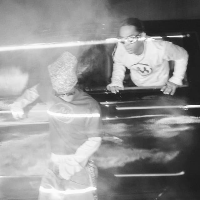 BITCH BOY (feat. Leellamarz)